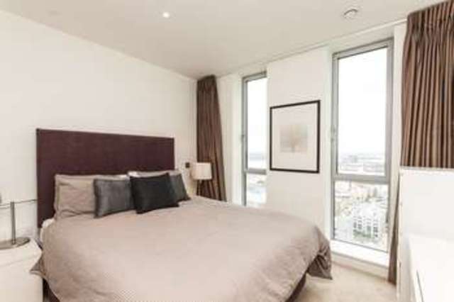  Image of 1 bedroom Flat for sale in Pan Peninsula Square London E14 at Canary Wharf, E14 9HL