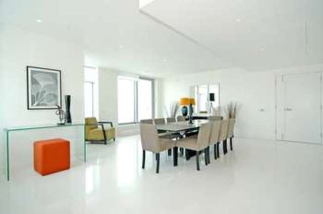  Image of 3 bedroom Flat for sale in Pan Peninsula Square London E14 at Canary Wharf, E14 9HR