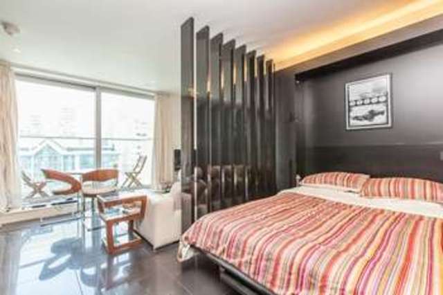  Image of Flat for sale in Pan Peninsula Square London E14 at Canary Wharf, E14 9HP