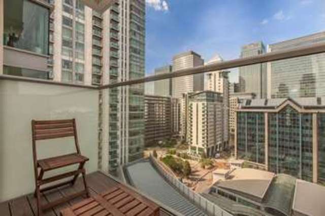  Image of Flat for sale in Pan Peninsula Square London E14 at Canary Wharf, E14 9HP