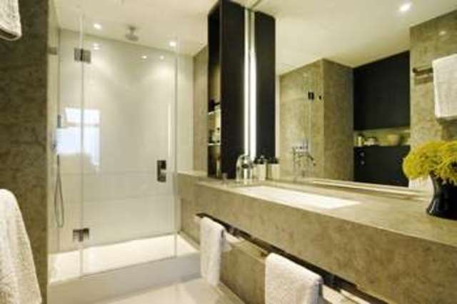  Image of 2 bedroom Flat for sale in Pan Peninsula Square London E14 at London, E14 9HP