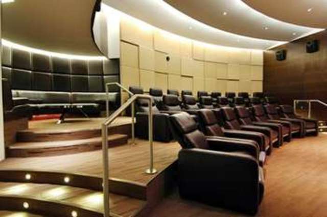  Image of 1 bedroom Flat for sale in Pan Peninsula Square London E14 at Canary Wharf, E14 9HQ