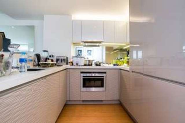  Image of 2 bedroom Flat for sale in Pan Peninsula Square London E14 at Canary Wharf, E14 9HQ