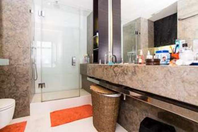  Image of 2 bedroom Flat for sale in Pan Peninsula Square London E14 at Canary Wharf, E14 9HQ
