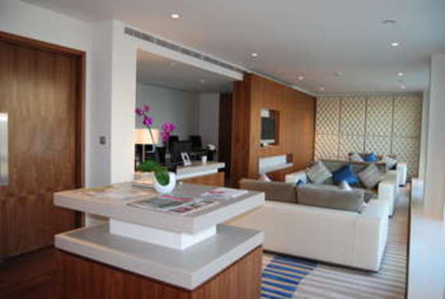  Image of 1 bedroom Flat for sale in Pan Peninsula Square London E14 at Canary Wharf, E14 9HR
