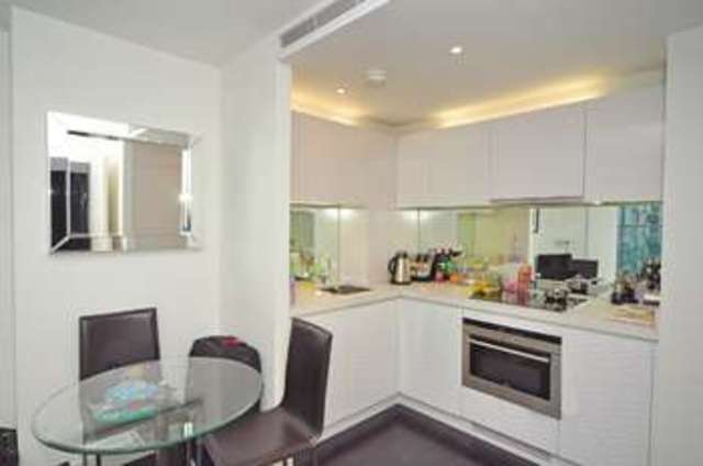  Image of 1 bedroom Flat for sale in Pan Peninsula Square London E14 at Canary Wharf, E14 9HJ