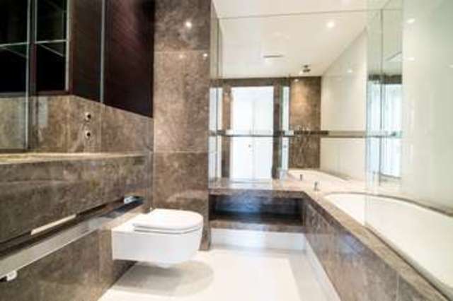  Image of 1 bedroom Flat for sale in Pan Peninsula Square London E14 at Canary Wharf, E14 9HA