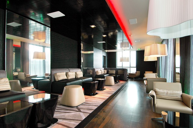  Image of 1 bedroom Flat for sale in Pan Peninsula Square London E14 at Canary Wharf, E14 9HG