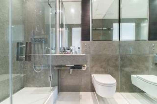  Image of 2 bedroom Flat for sale in Pan Peninsula Square London E14 at Canary Wharf, E14 9HD