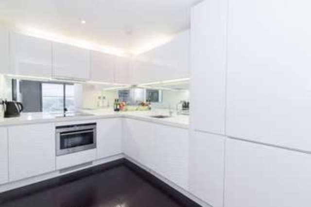  Image of 1 bedroom Flat for sale in Pan Peninsula Square London E14 at Canary Wharf, E14 9HG