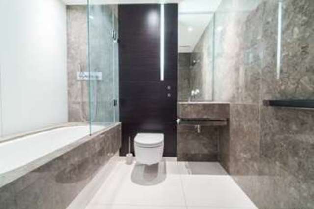  Image of 1 bedroom Flat for sale in Pan Peninsula Square London E14 at Canary Wharf, E14 9HG