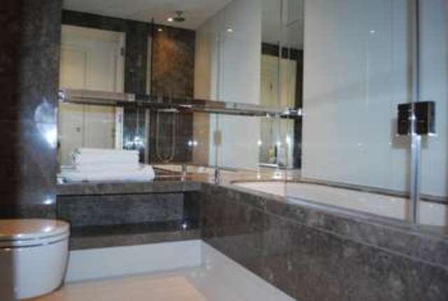  Image of 1 bedroom Flat for sale in Pan Peninsula Square London E14 at Canary Wharf, E14 9HA