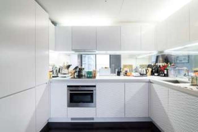  Image of 1 bedroom Flat for sale in Pan Peninsula Square London E14 at Canary Wharf, E14 9HG
