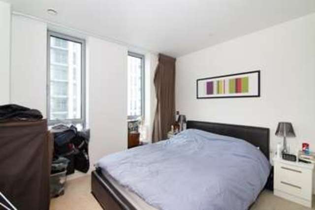  Image of 1 bedroom Flat for sale in Pan Peninsula Square London E14 at Canary Wharf, E14 9HG