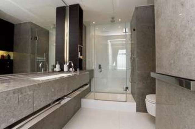  Image of 2 bedroom Flat for sale in Pan Peninsula Square London E14 at Canary Wharf, E14 9HQ
