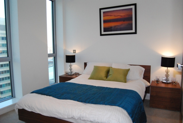  Image of 2 bedroom Flat to rent in Pan Peninsula Square London E14 at Canary Wharf, E14 9HP
