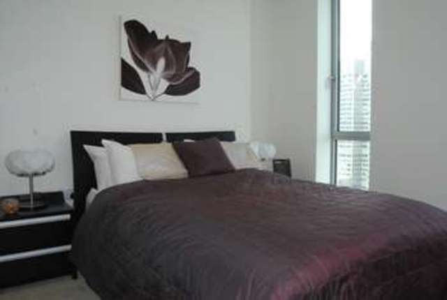  Image of 2 bedroom Flat to rent in Pan Peninsula Square London E14 at Canary Wharf, E14 9HL