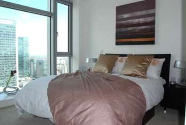  Image of 2 bedroom Flat to rent in Pan Peninsula Square London E14 at Canary Wharf, E14 9HL