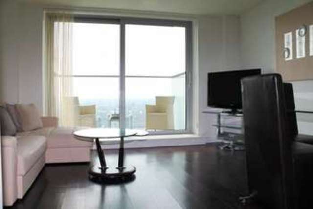  Image of 1 bedroom Flat to rent in Pan Peninsula Square London E14 at Canary Wharf, E14 9HQ
