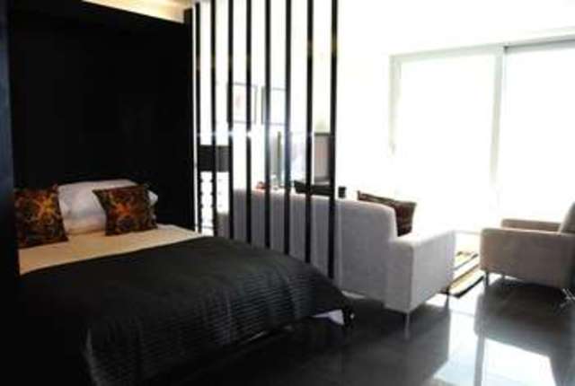  Image of Flat to rent in Pan Peninsula Square London E14 at Canary Wharf  London, E14 9HQ