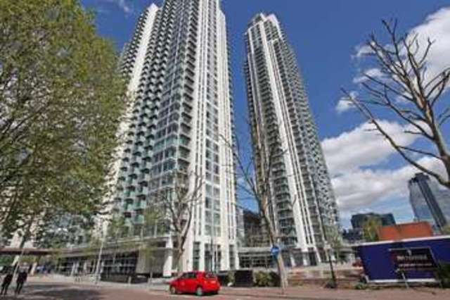  Image of Flat to rent in Pan Peninsula Square London E14 at Canary Wharf  London, E14 9HQ