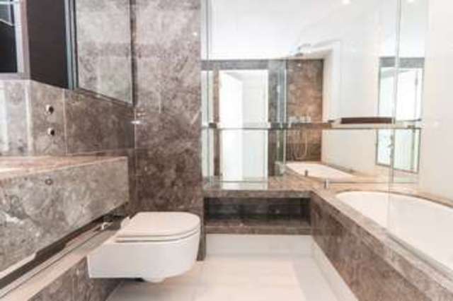  Image of 1 bedroom Flat for sale in Pan Peninsula Square London E14 at London, E14 9HR