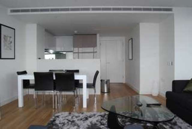  Image of 2 bedroom Flat for sale in Pan Peninsula Square London E14 at London, E14 9HR