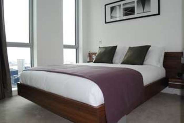  Image of 2 bedroom Flat for sale in Pan Peninsula Square London E14 at London, E14 9HR