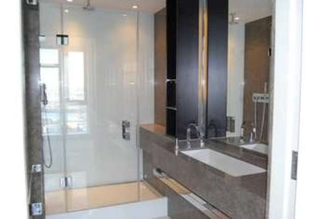  Image of 2 bedroom Flat for sale in Pan Peninsula Square London E14 at London, E14 9HR