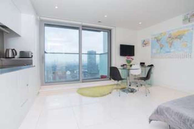 Image of Flat for sale in Pan Peninsula Square London E14 at London, E14 9HL