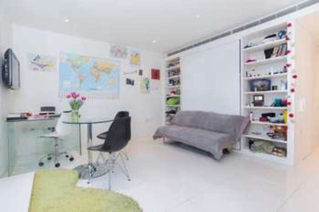  Image of Flat for sale in Pan Peninsula Square London E14 at London, E14 9HL
