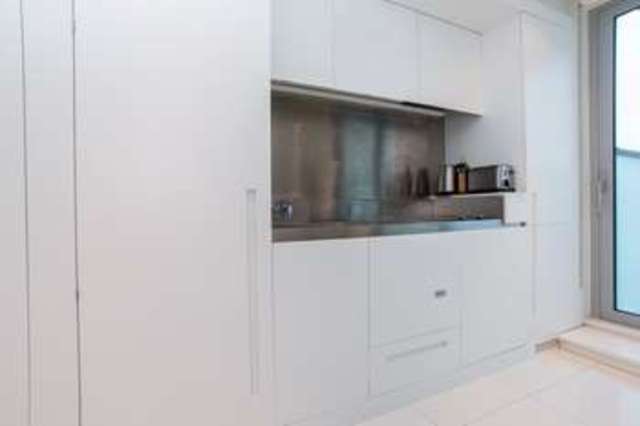  Image of Flat for sale in Pan Peninsula Square London E14 at London, E14 9HL