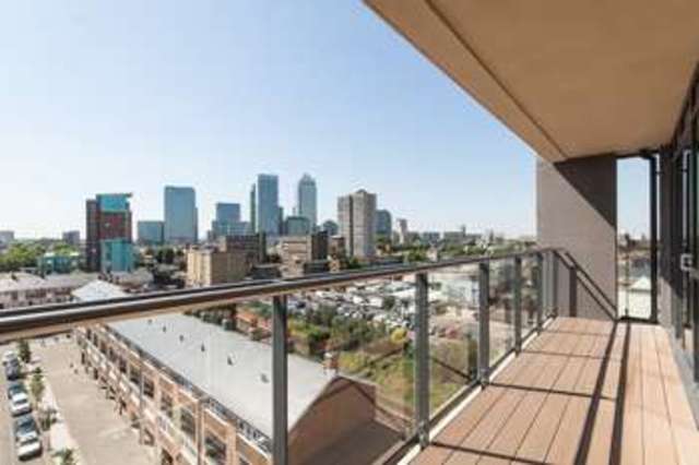  Image of 3 bedroom Flat to rent in Hay Currie Street London E14 at 6 Hay Currie Street  Poplar, E14 6GF