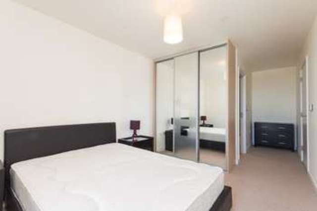  Image of 3 bedroom Flat to rent in Hay Currie Street London E14 at 6 Hay Currie Street  Poplar, E14 6GF