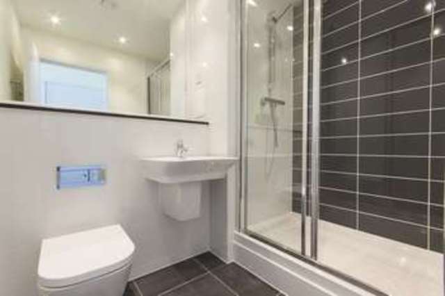  Image of 3 bedroom Flat to rent in Hay Currie Street London E14 at 6 Hay Currie Street  Poplar, E14 6GF