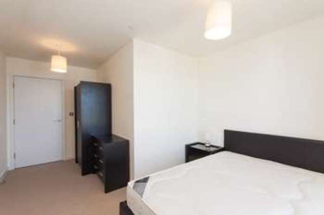  Image of 3 bedroom Flat to rent in Hay Currie Street London E14 at 6 Hay Currie Street  Poplar, E14 6GF