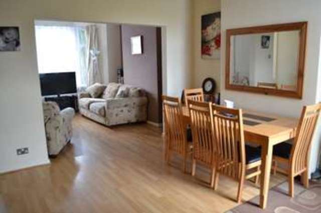  Image of 3 bedroom Terraced house to rent in Pantbach Road Heath Cardiff CF14 at Pantbach Road  Birchgrove, CF14 1UA
