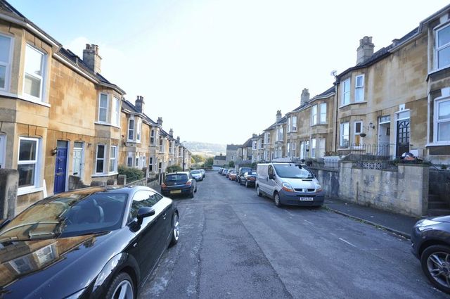  Image of 3 bedroom Terraced house for sale in Park Avenue Bath BA2 at Park Avenue  Bath, BA2 4QD