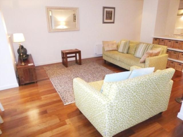  Image of 2 bedroom Flat to rent in Park Circus Place Glasgow G3 at Park Glasgow Glasgow, G3 6AN