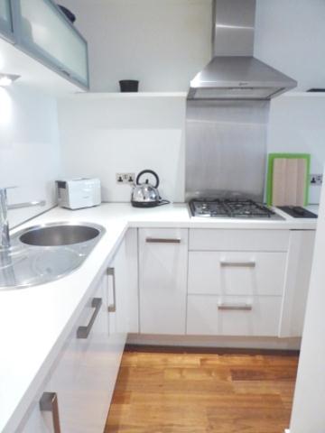  Image of 2 bedroom Flat to rent in Park Circus Place Glasgow G3 at Park Glasgow Glasgow, G3 6AN