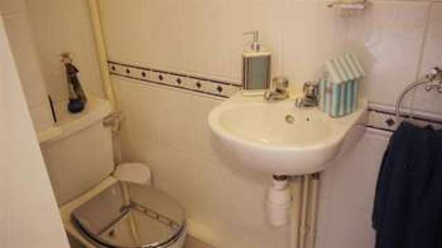  Image of 4 bedroom Detached house for sale in Park Close Airmyn Goole DN14 at Airmyn East Riding Of Yorkshire, DN14 8LX