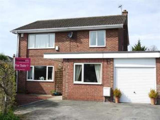  Image of 4 bedroom Detached house for sale in Park Close Airmyn Goole DN14 at Airmyn East Riding Of Yorkshire, DN14 8LX