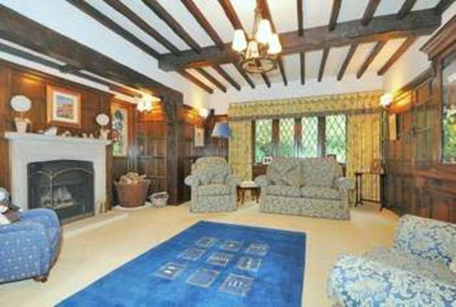  Image of 5 bedroom Detached house for sale in Park Close Rickmansworth WD3 at Rickmansworth, WD3 1QH