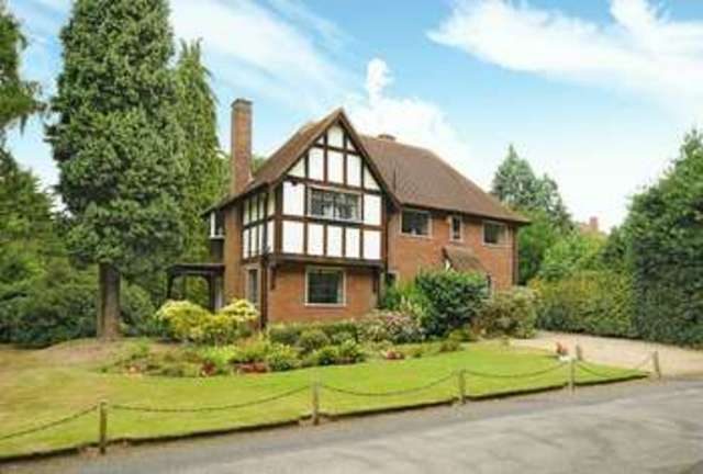  Image of 4 bedroom Detached house for sale in Park Close Rickmansworth WD3 at Rickmansworth, WD3 1QH