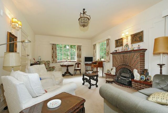  Image of 4 bedroom Detached house for sale in Park Close Rickmansworth WD3 at Rickmansworth, WD3 1QH