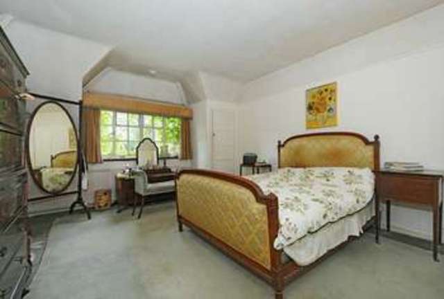  Image of 4 bedroom Detached house for sale in Park Close Rickmansworth WD3 at Rickmansworth, WD3 1QH