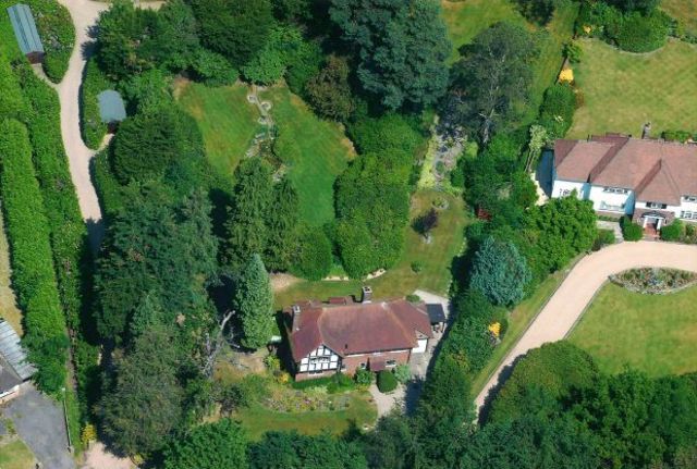  Image of 4 bedroom Detached house for sale in Park Close Rickmansworth WD3 at Rickmansworth, WD3 1QH