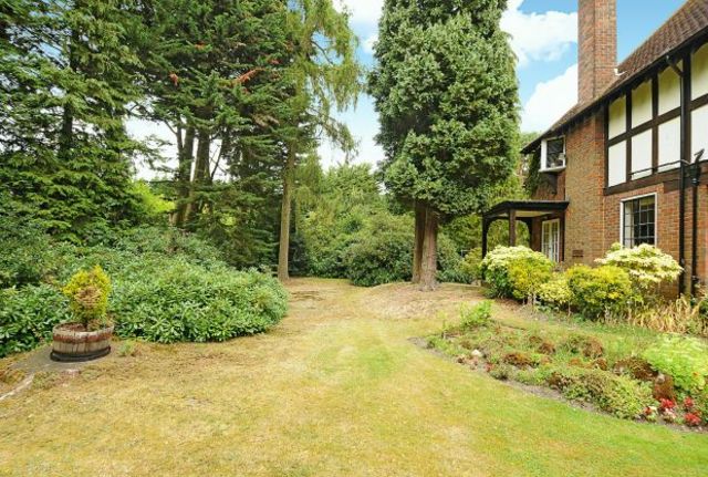  Image of 4 bedroom Detached house for sale in Park Close Rickmansworth WD3 at Rickmansworth, WD3 1QH