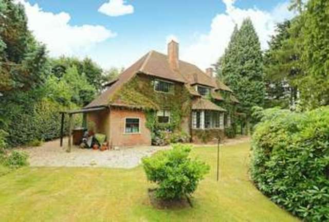  Image of 4 bedroom Detached house for sale in Park Close Rickmansworth WD3 at Rickmansworth, WD3 1QH