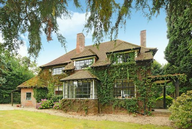  Image of 4 bedroom Detached house for sale in Park Close Rickmansworth WD3 at Rickmansworth, WD3 1QH